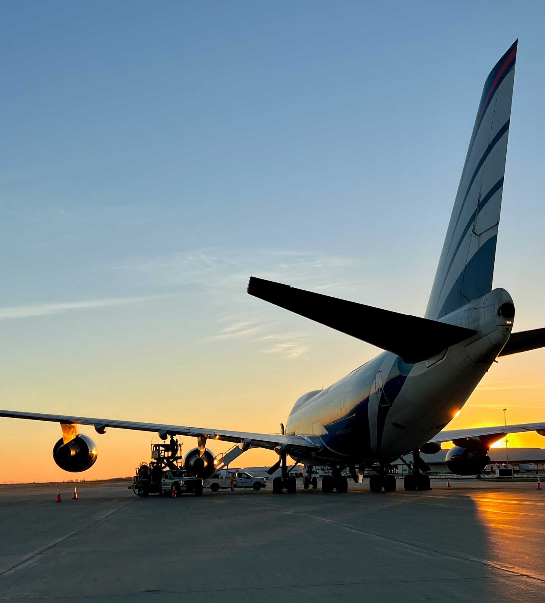 Plane-loading-on-runway